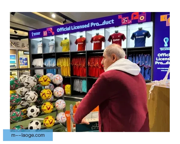 世界杯官方合作伙伴现场赠送球迷专属纪念服装活动正式启动