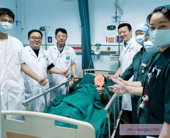 武林风医疗暂停引发争议,比赛节奏被迫中断 武林风医疗暂停引发争议,比赛节奏被迫中断